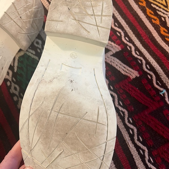 Camper Lab White Leather Slip-On Loafers with Flat Rubber Sole - Picture 4 of 7